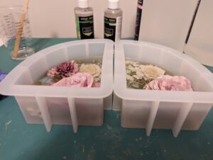 4th layer of diy resin bridal bouquet